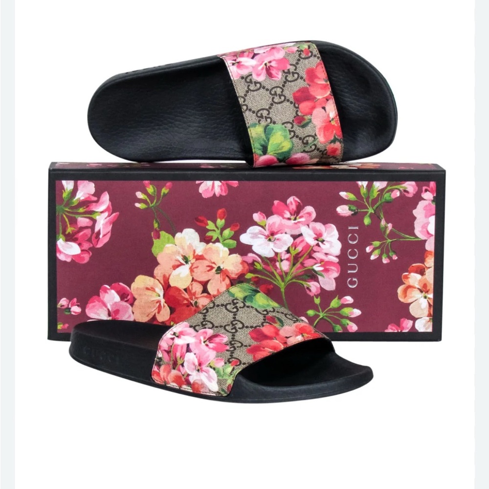 Gucci Women's Black and Pink Floral Sandals